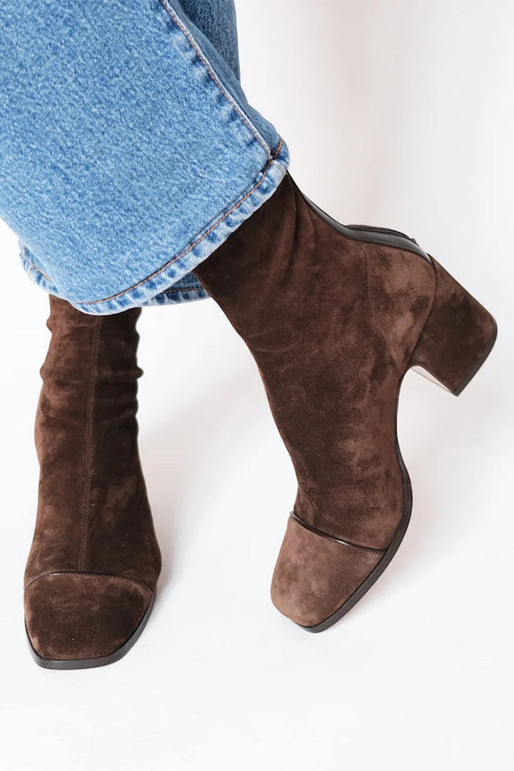 Tatum - Elegant Suede Ankle Boots