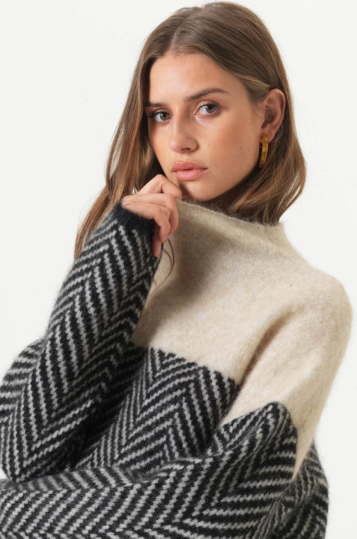 Sadie - Premium Turtleneck made of fine knit