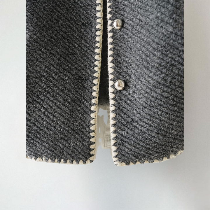 Allison - Elegant Cardigan