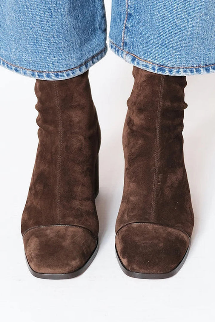 Tatum - Elegant Suede Ankle Boots