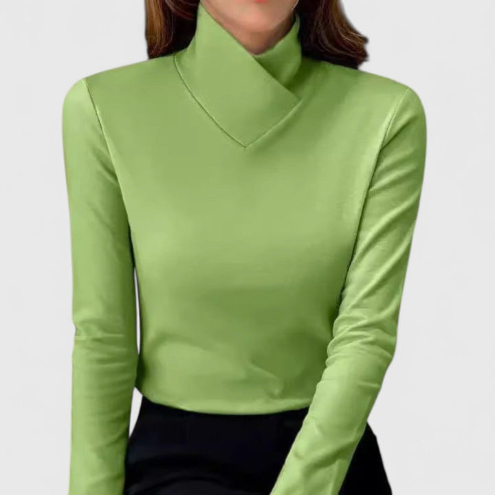 Ella - Elegant Turtleneck Fit