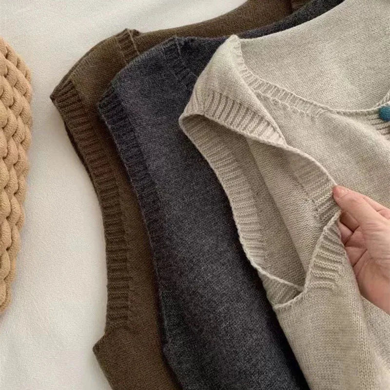 ZOIE - COLOR-BUTTON KNIT VEST